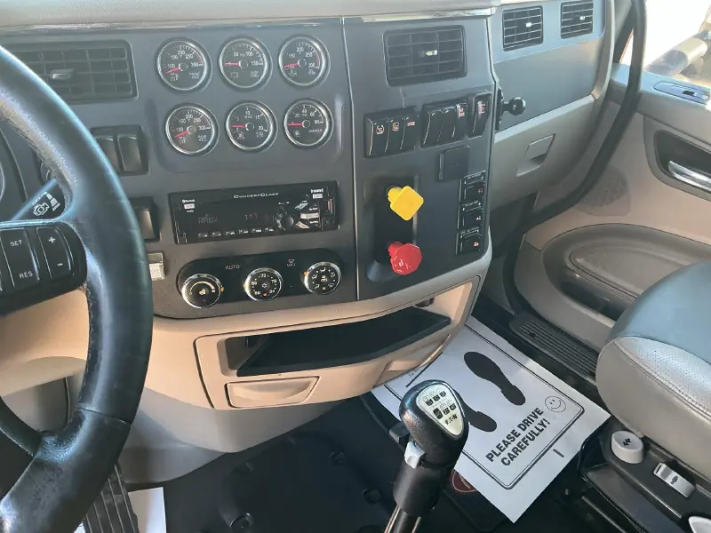 2019 PETERBILT 567