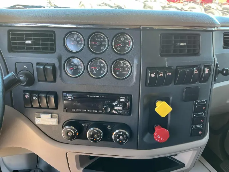 2019 PETERBILT 567