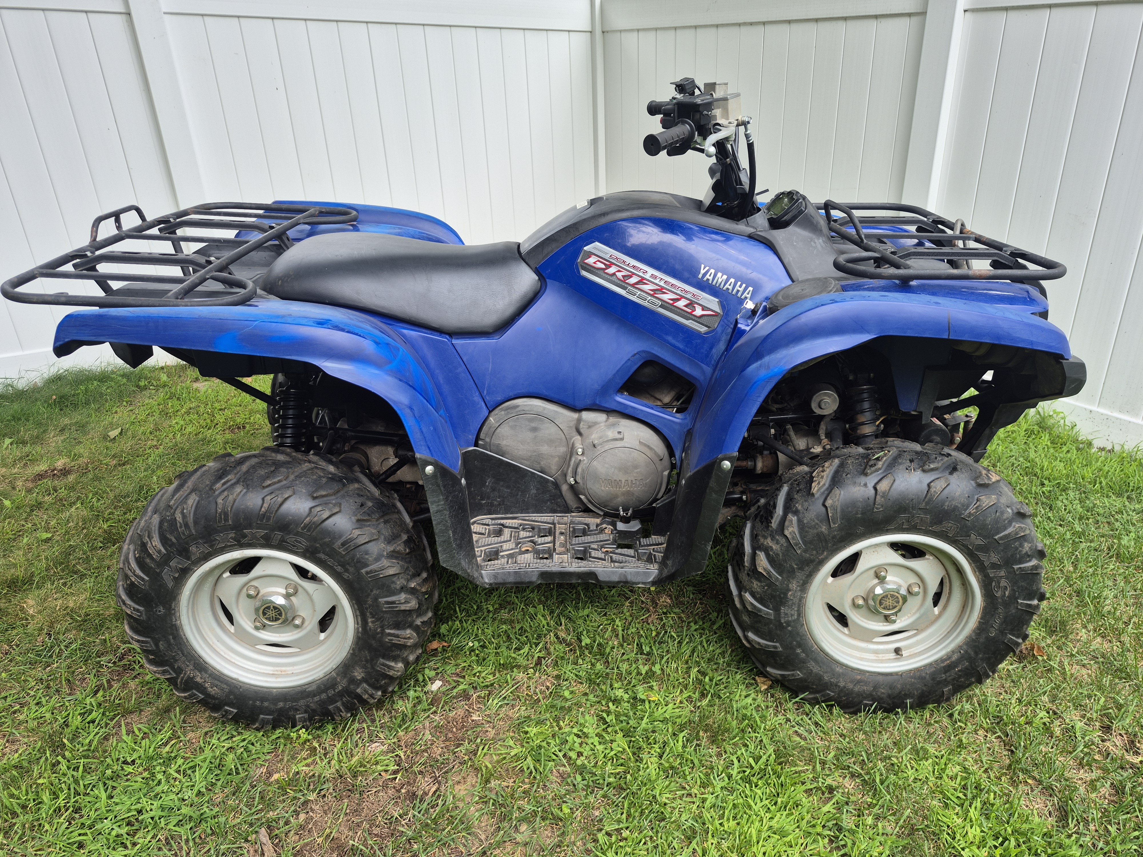 2013 Yamaha GRIZZLY 550 FI AUTO 4X4 EPS in tolland CT