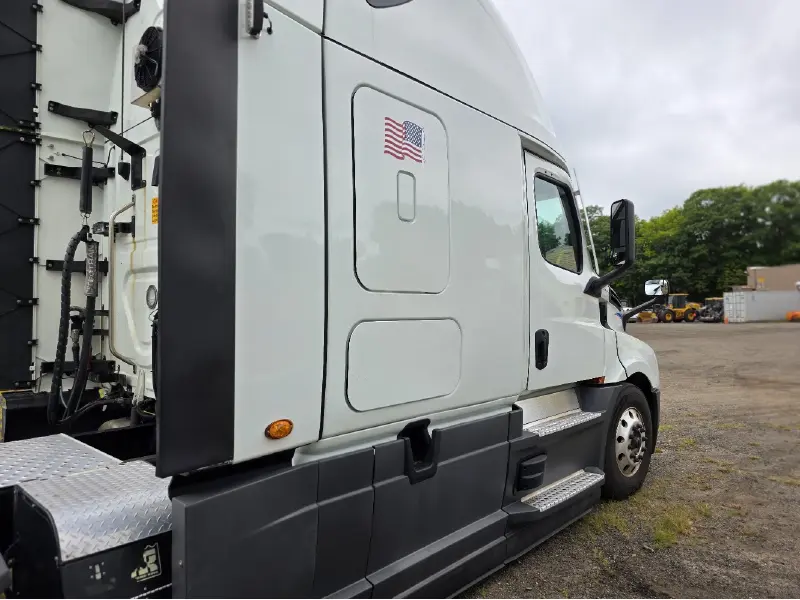 2022 Freightliner Cascadia