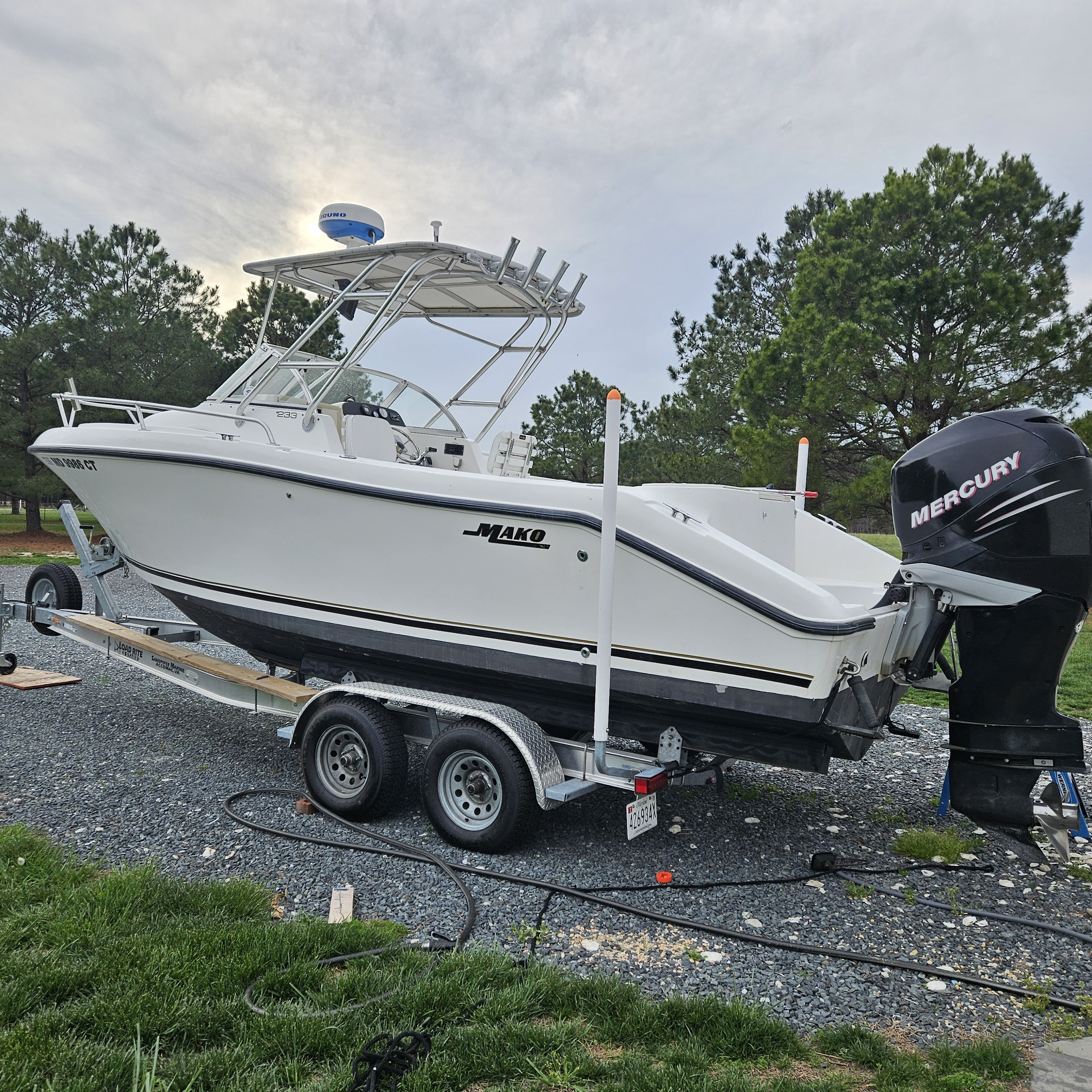 2000 Mako 233 MAKO in snow hill MD