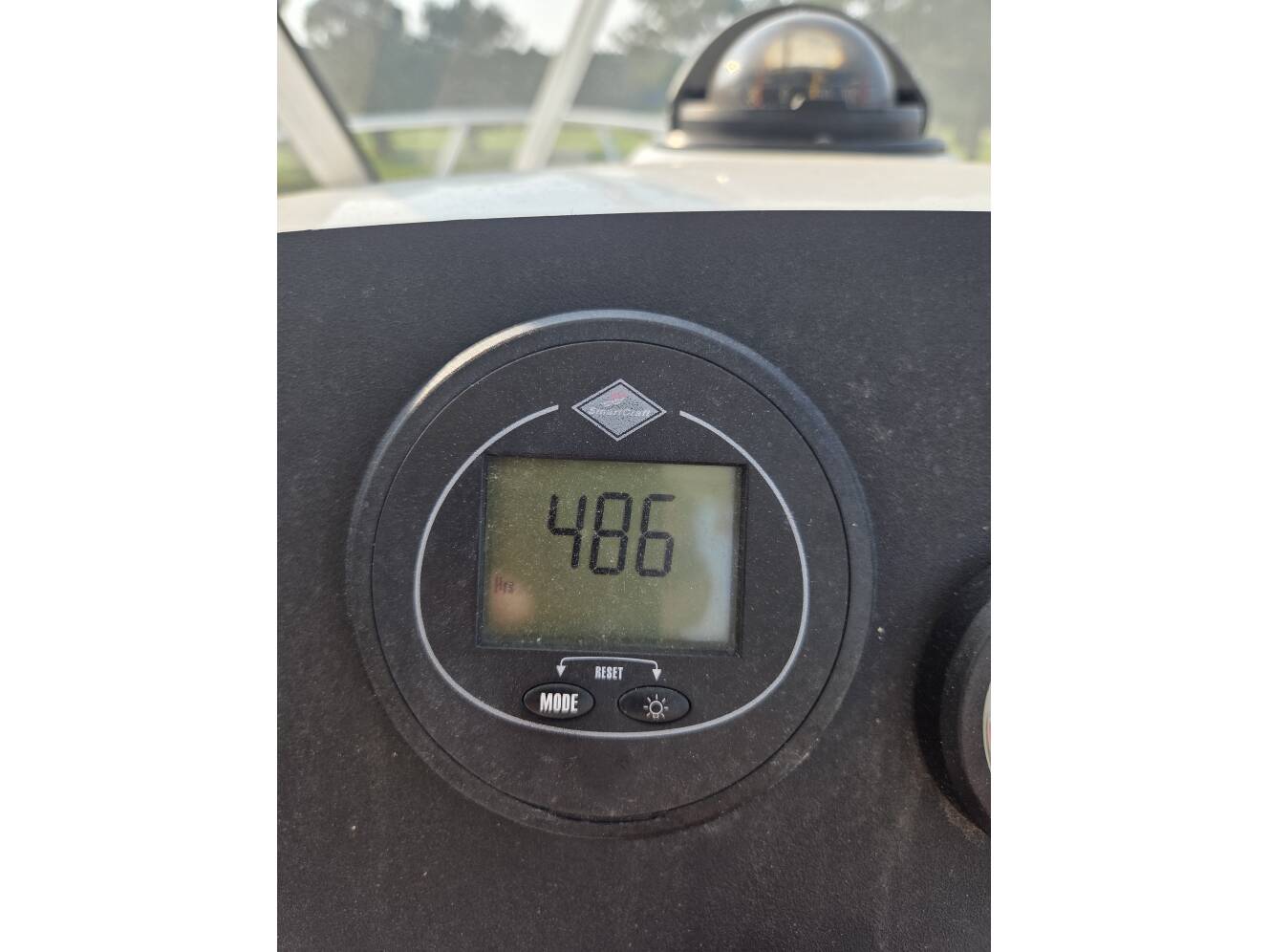 A photo of this 2000 Mako 233 MAKO