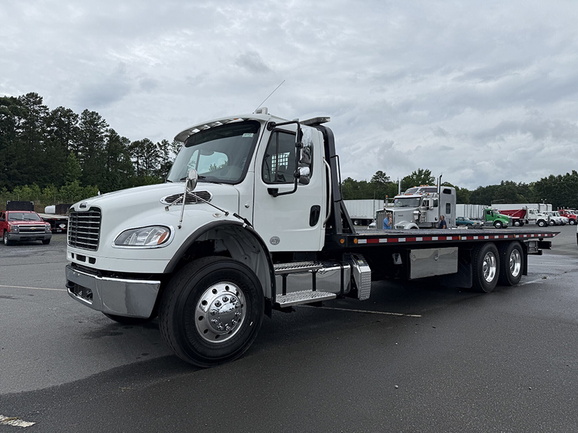 2020 FREIGHTLINER BUSINESS CLASS M2 106 in Chesapeake, VA