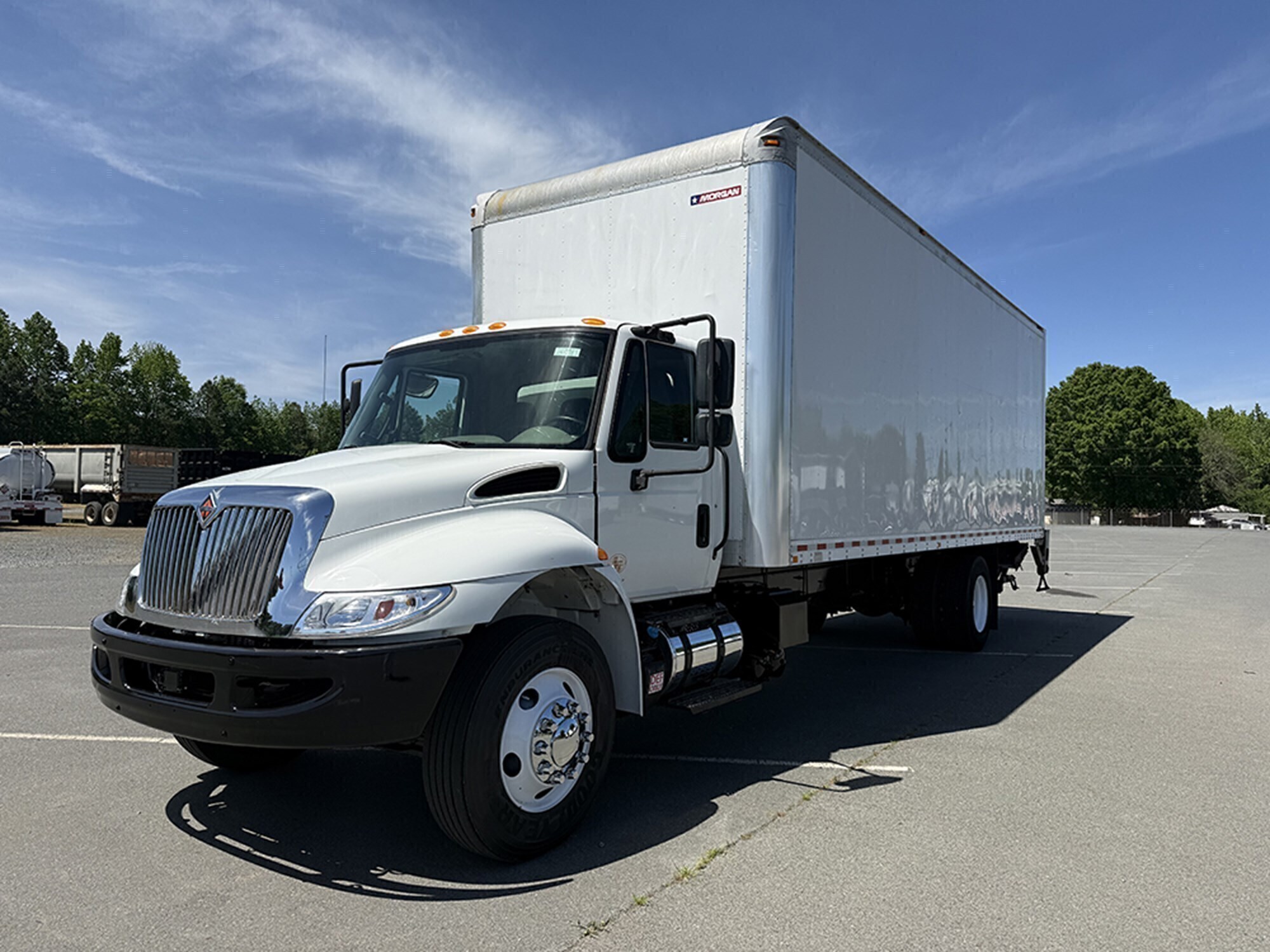2019 INTERNATIONAL 4300 in Weyers Cave, VA