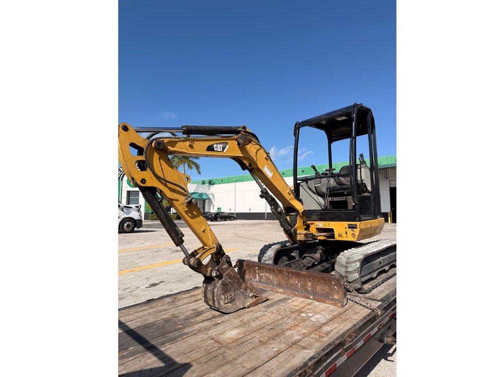 2023 CAT 302.7CR in North Baltimore, OH