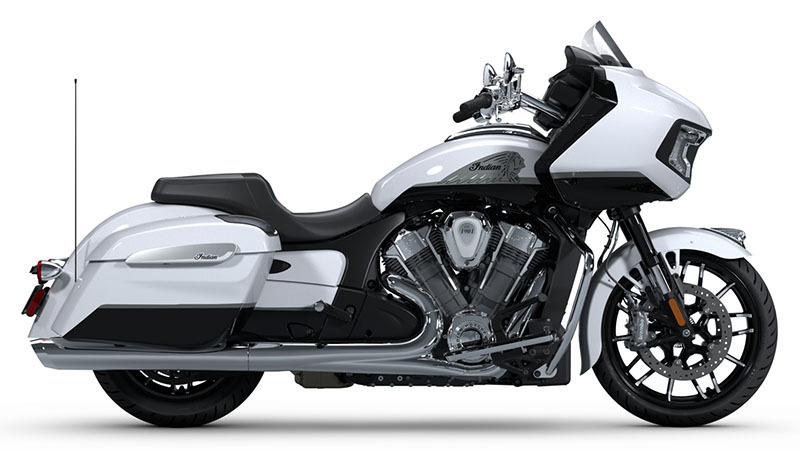 2025 Indian Motorcycle Challenger® Limited with PowerBand Audio Package LIMITED WITH POWERBAND AUDIO PACKAGE in Racine, WI