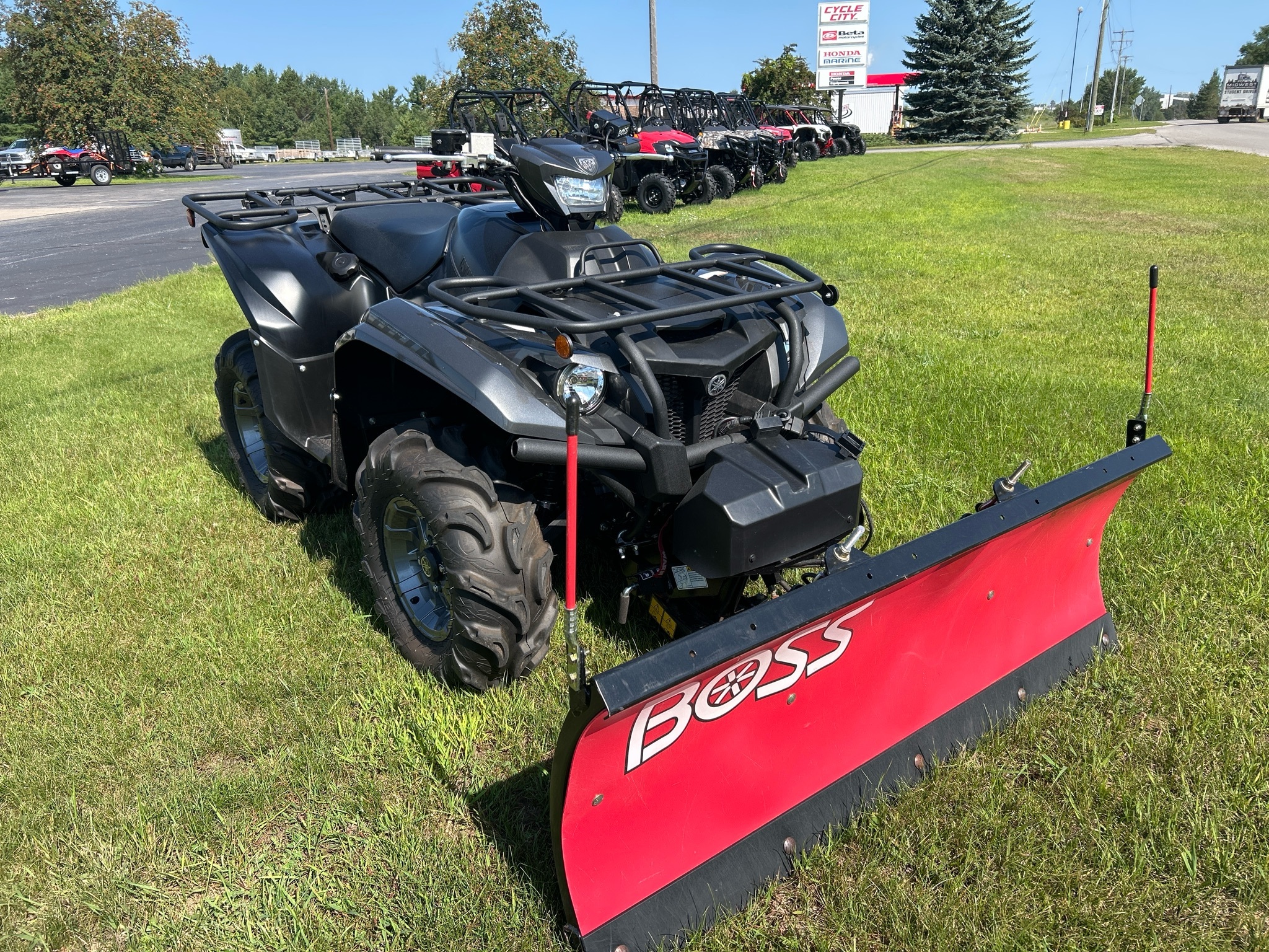 2023 Yamaha Kodiak 700 EPS SE in escanaba MI