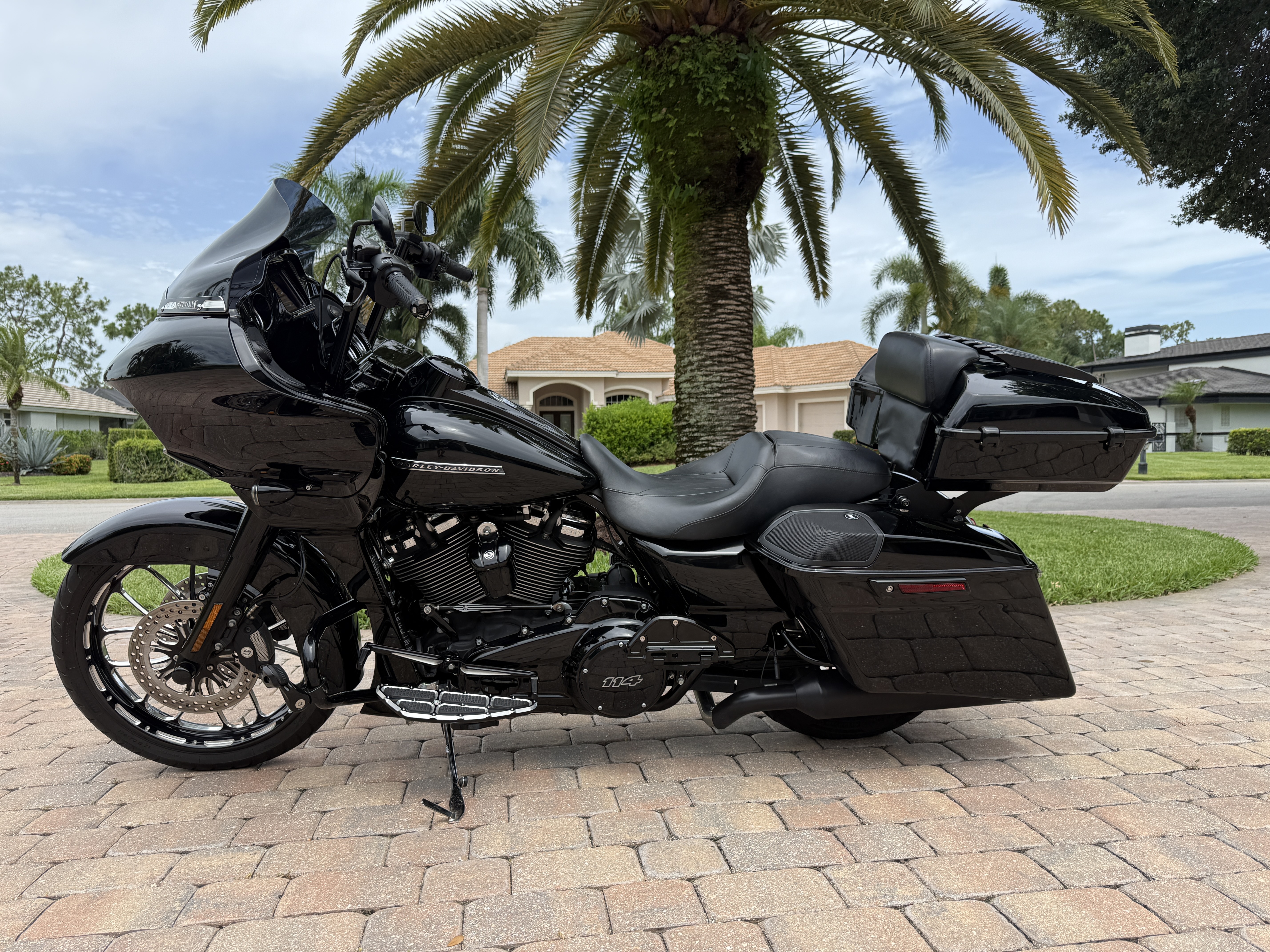 2019 Harley-Davidson STREET GLIDE SPECIAL Cruiser motorcycle