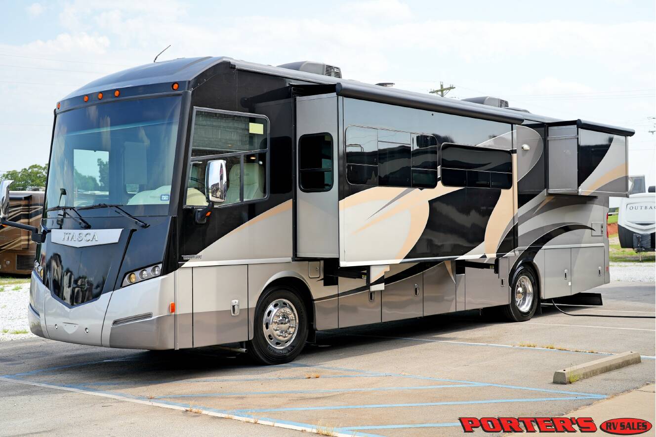 A photo of this 2015 Itasca MERIDIAN 36M