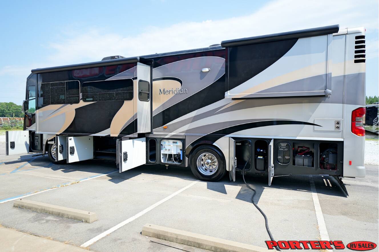 A photo of this 2015 Itasca MERIDIAN 36M