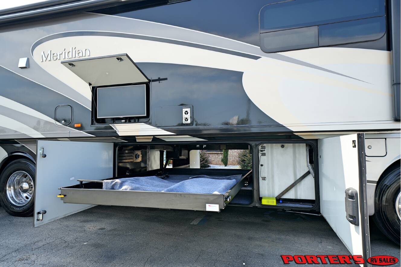 A photo of this 2015 Itasca MERIDIAN 36M