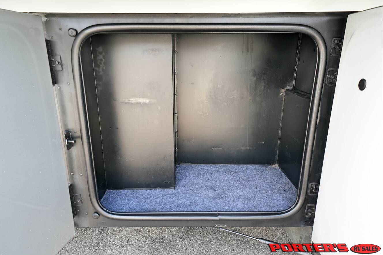 A photo of this 2015 Itasca MERIDIAN 36M