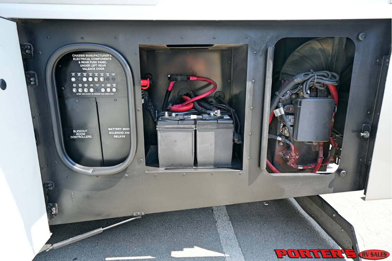 A photo of this 2015 Itasca MERIDIAN 36M
