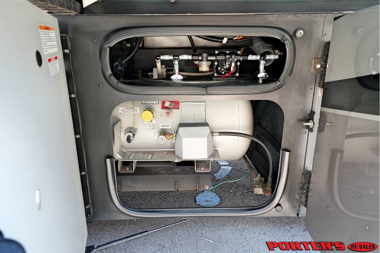 A photo of this 2015 Itasca MERIDIAN 36M