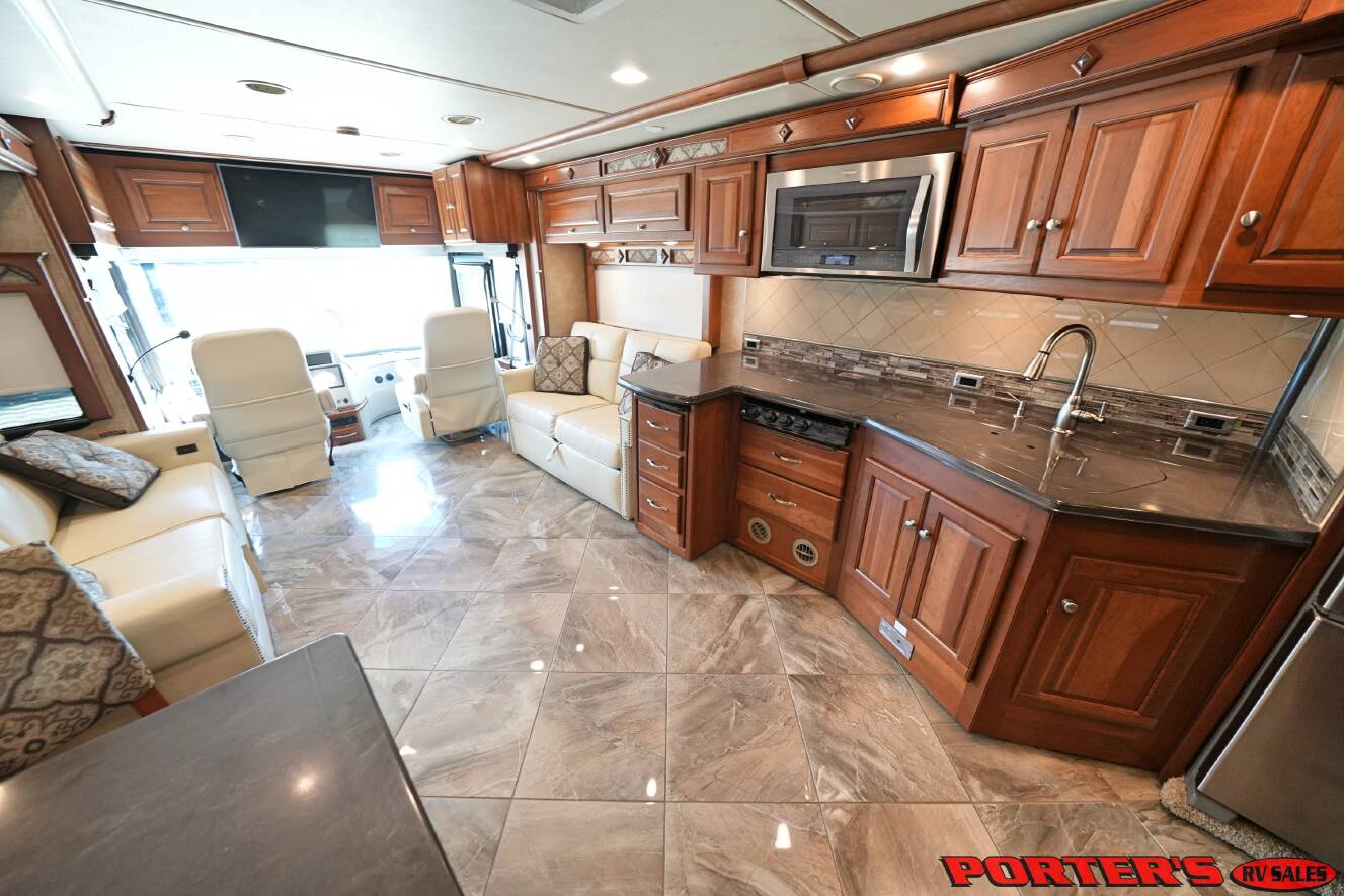 A photo of this 2015 Itasca MERIDIAN 36M