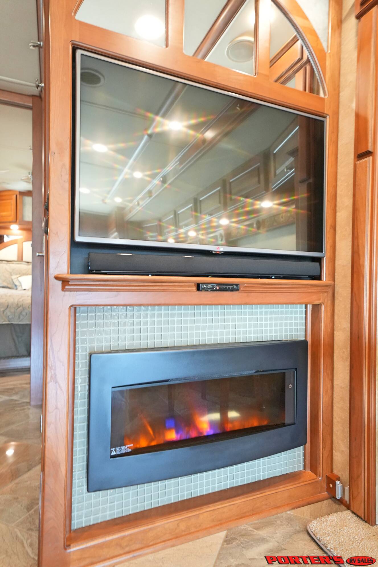 A photo of this 2015 Itasca MERIDIAN 36M