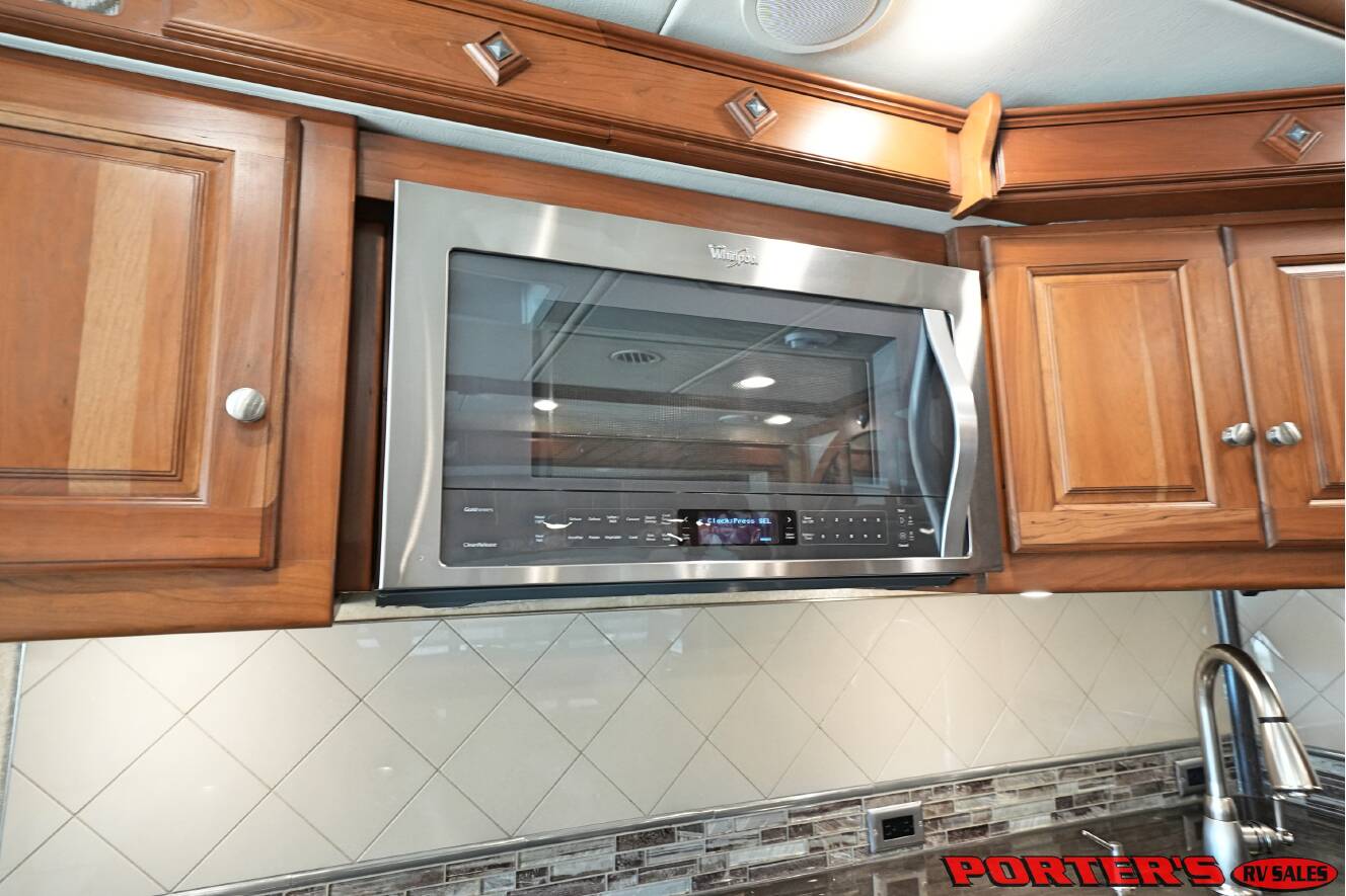 A photo of this 2015 Itasca MERIDIAN 36M