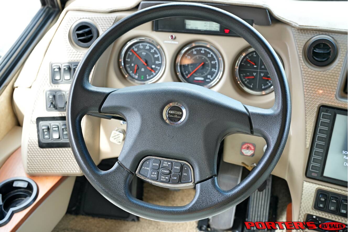 A photo of this 2015 Itasca MERIDIAN 36M