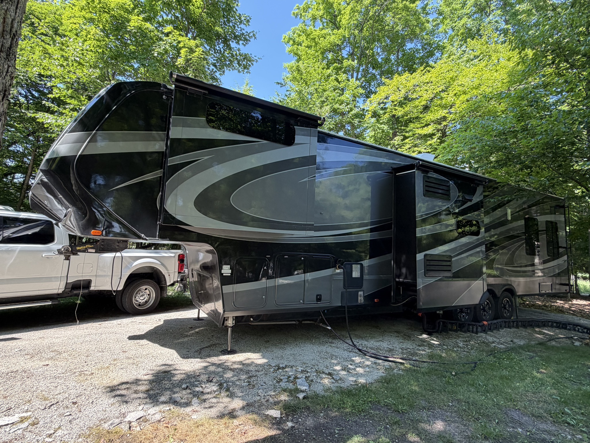 2019 Grand Design MOMENTUM 397TH in st augustine FL