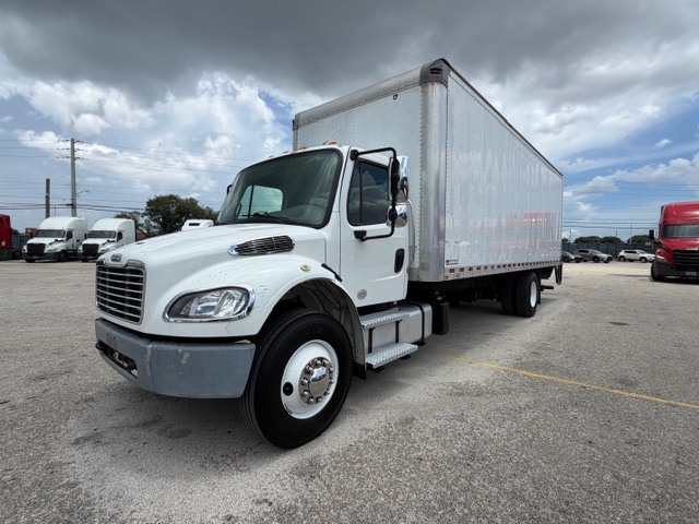 2016 FREIGHTLINER BUSINESS CLASS M2 106 in Davie, FL