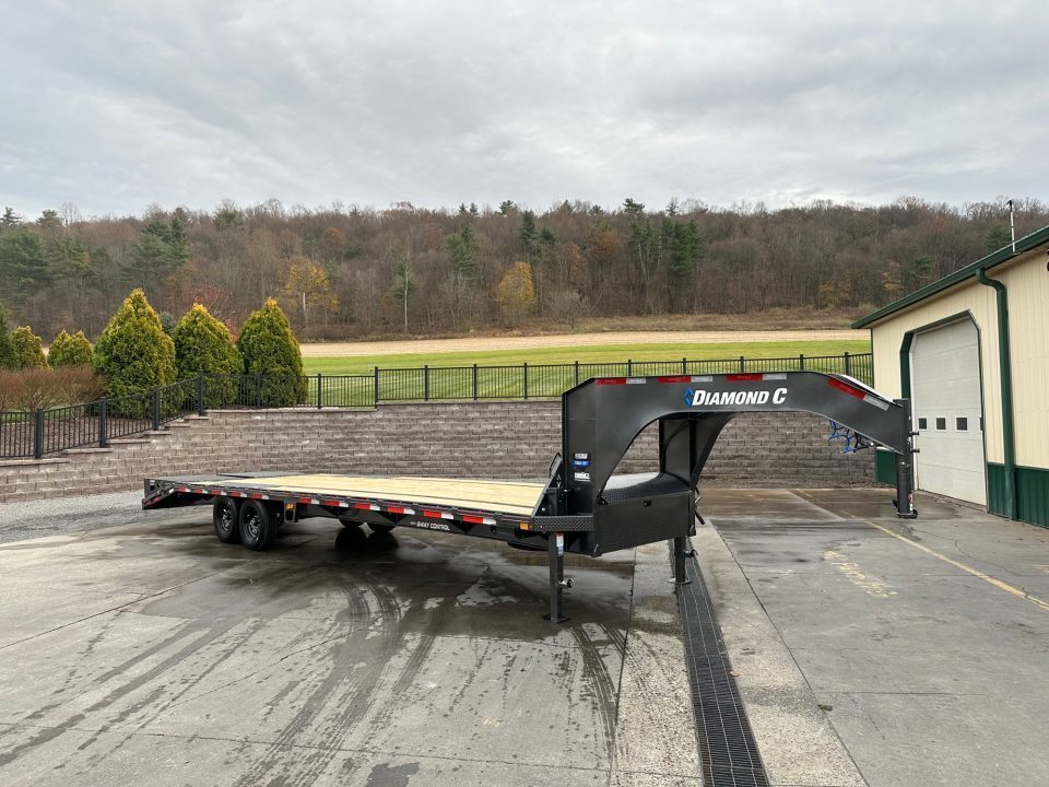 2026 Diamond C Trailers FMAX207 in Cocolamus, PA
