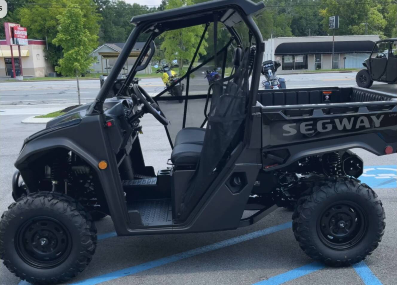 A photo of this 2026 Segway UT6 S