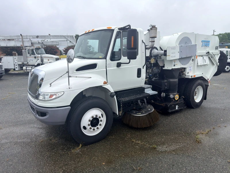 2016 INTERNATIONAL 4000