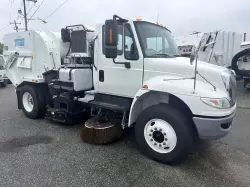 2016 INTERNATIONAL 4000