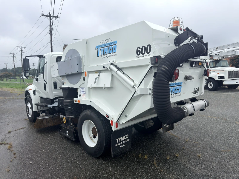 2016 INTERNATIONAL 4000
