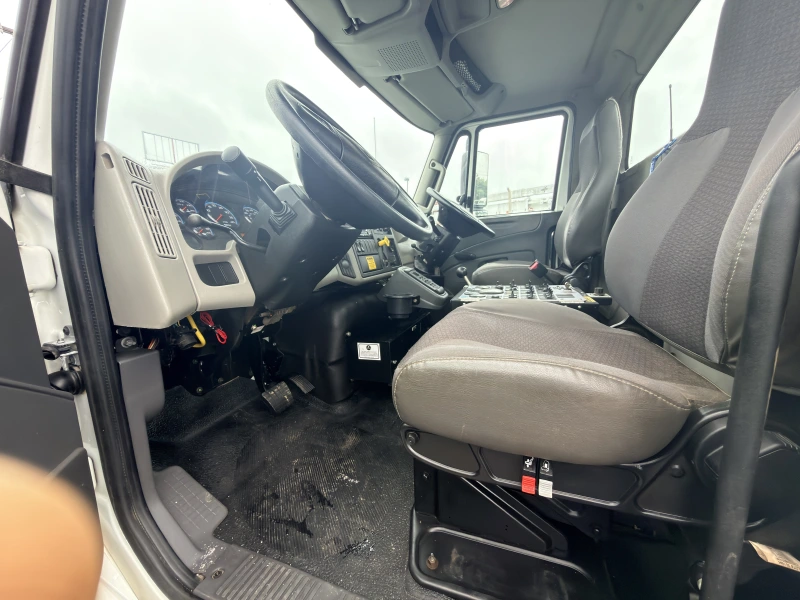 2016 INTERNATIONAL 4000