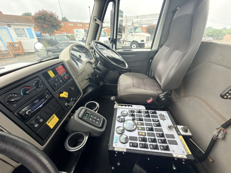 2016 INTERNATIONAL 4000