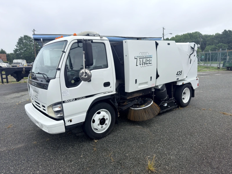 2006 ISUZU NQR