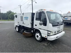 2006 ISUZU NQR
