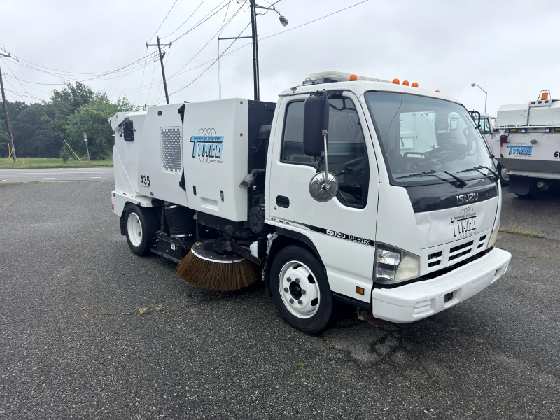 2006 ISUZU NQR