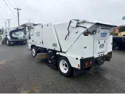 2006 ISUZU NQR