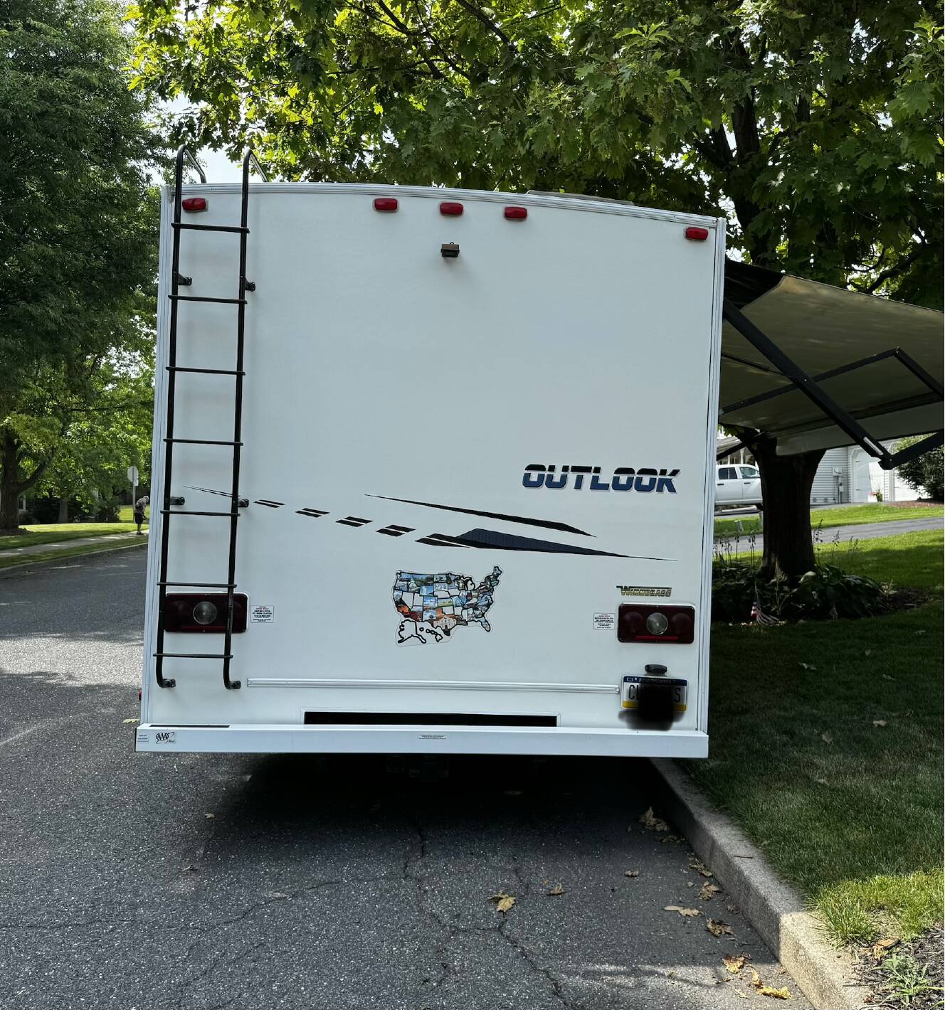 A photo of this 2019 Winnebago OUTLOOK 25J