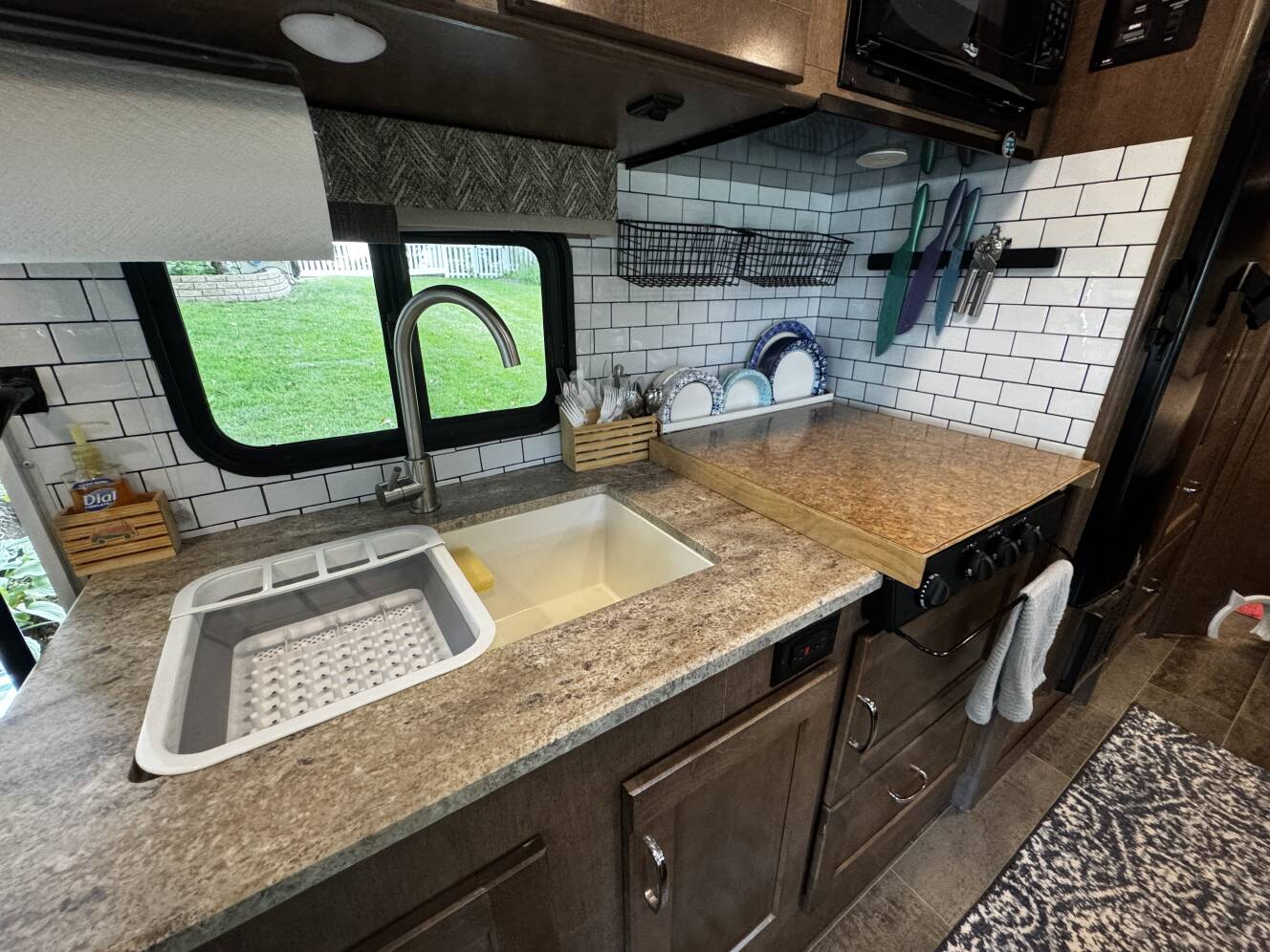 A photo of this 2019 Winnebago OUTLOOK 25J