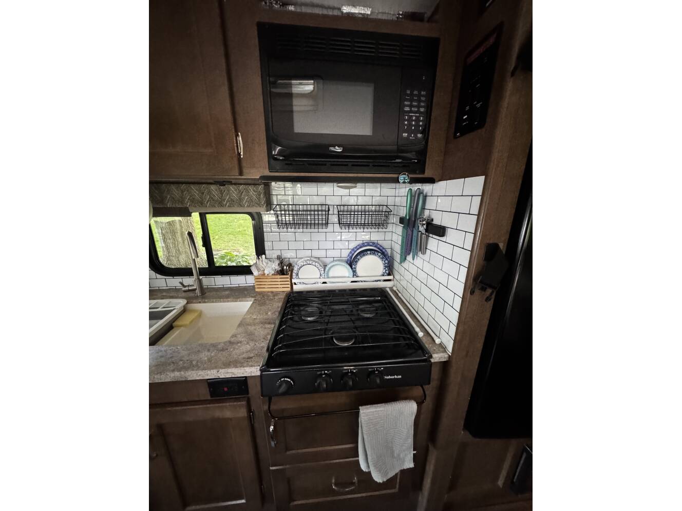 A photo of this 2019 Winnebago OUTLOOK 25J