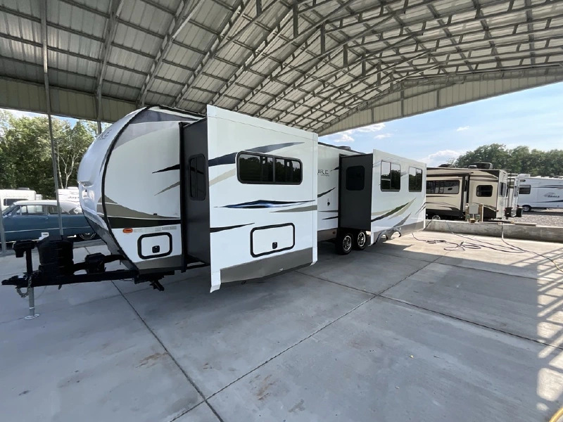 2018 PALOMINO SOLAIRE 304RKDS