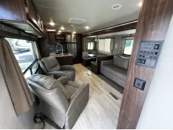 2018 PALOMINO SOLAIRE 304RKDS