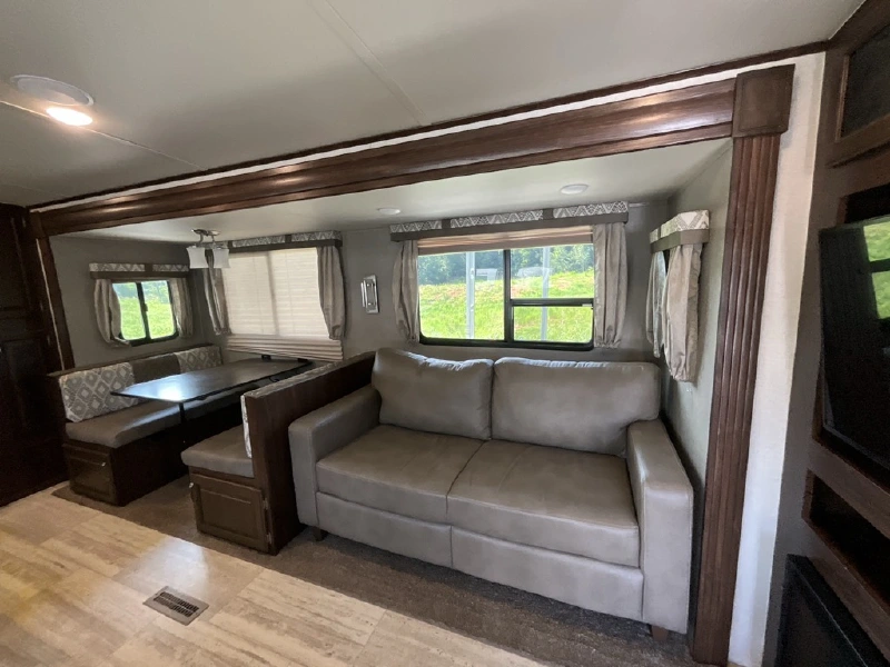 2018 PALOMINO SOLAIRE 304RKDS