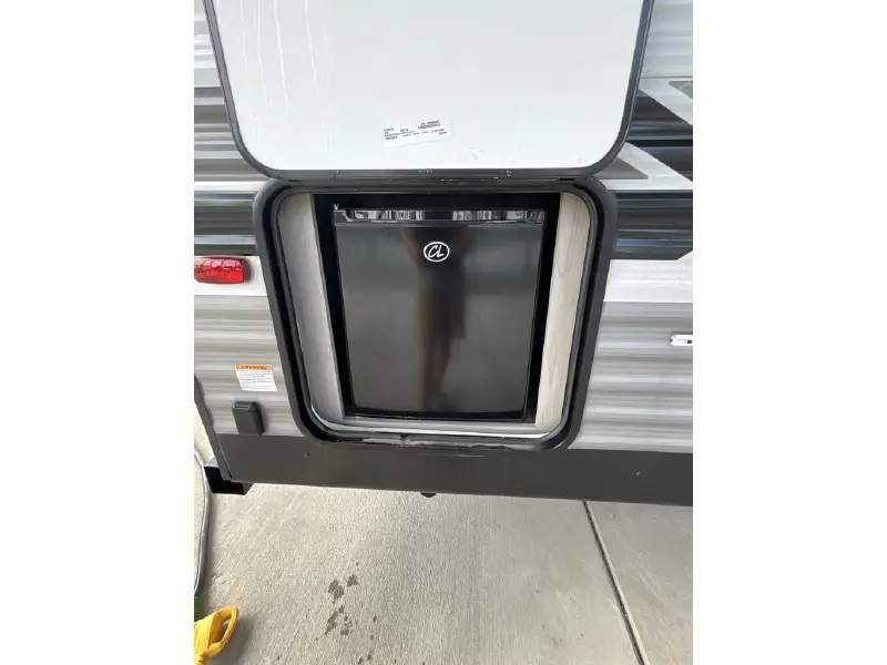 2023 DUTCHMEN COLEMAN LANTERN LT 214BH