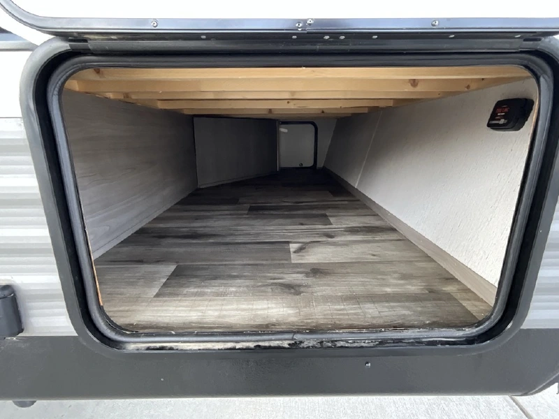 2023 DUTCHMEN COLEMAN LANTERN LT 214BH