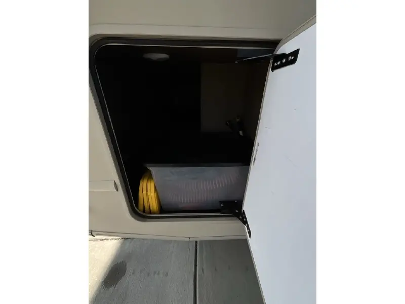 2017 THOR MOTOR COACH AXIS 24 1