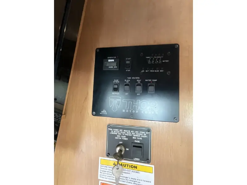 2017 THOR MOTOR COACH AXIS 24 1
