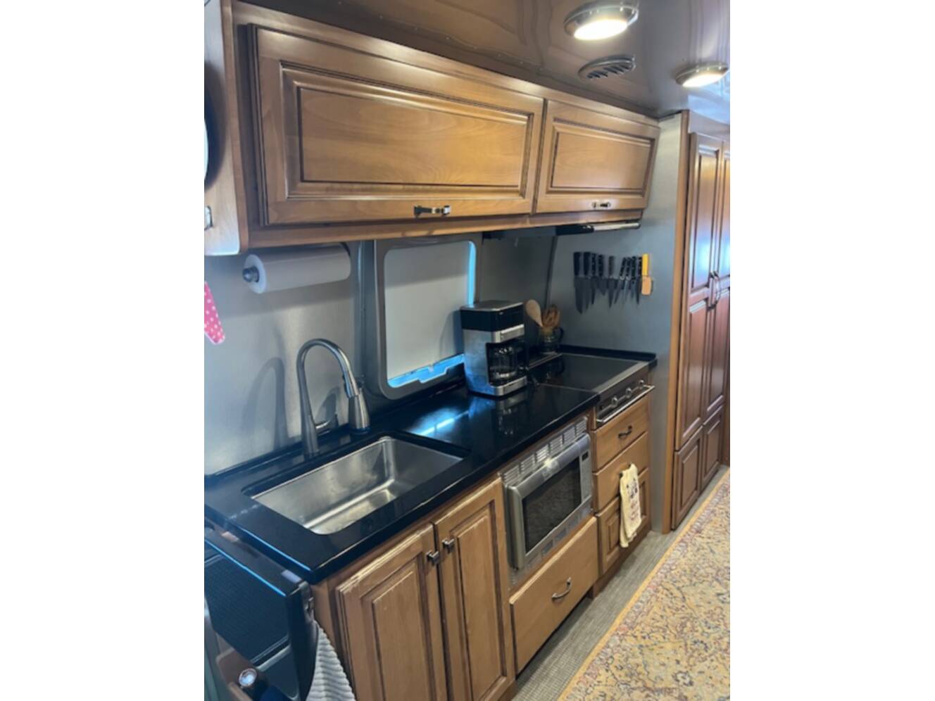 A photo of this 2017 Airstream CLASSIC 30 TWIN