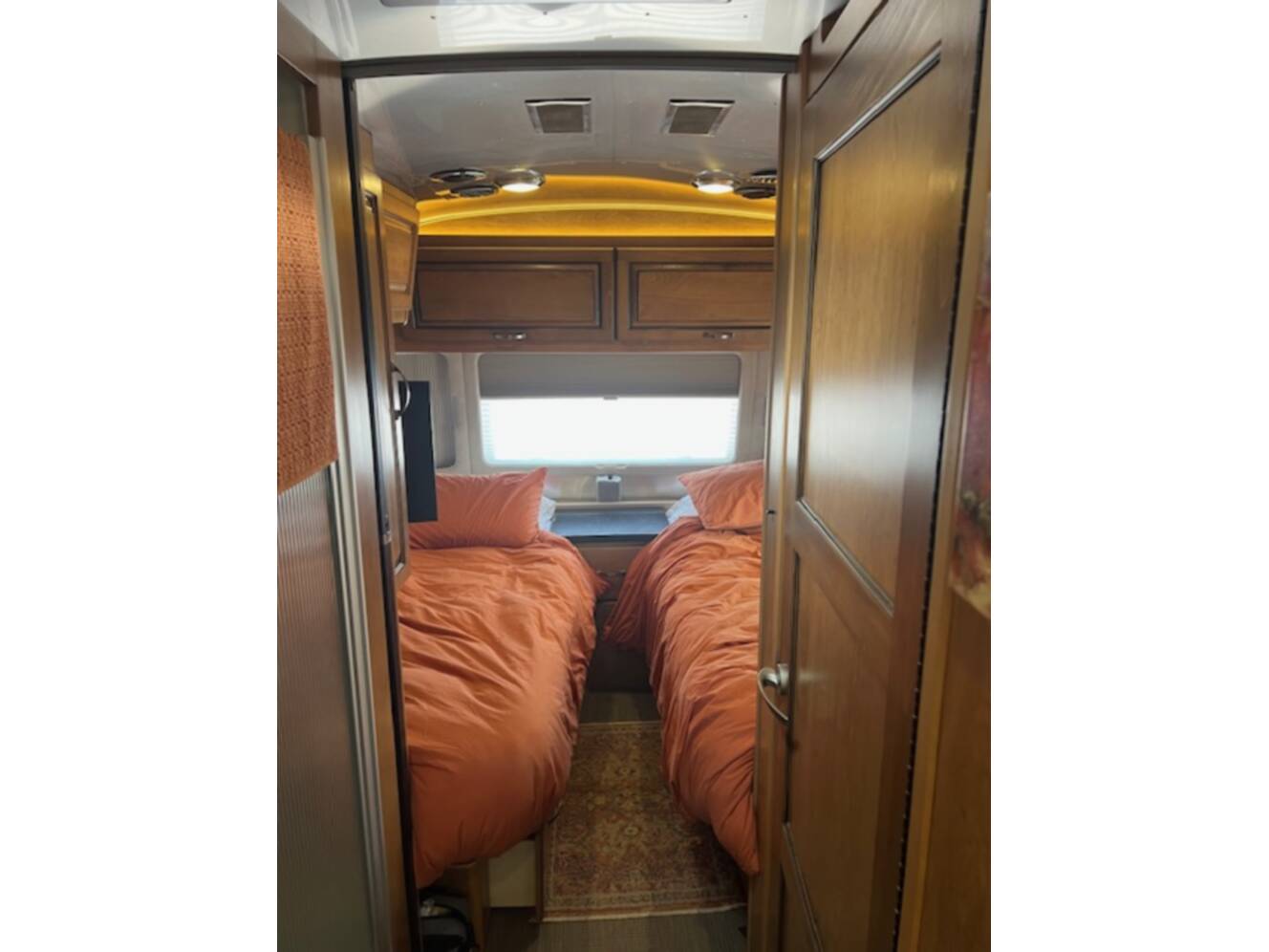 A photo of this 2017 Airstream CLASSIC 30 TWIN