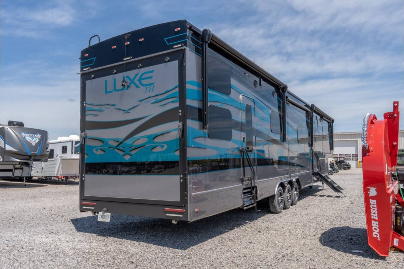 A photo of this 2024 Luxe 48FB TOYHAULER