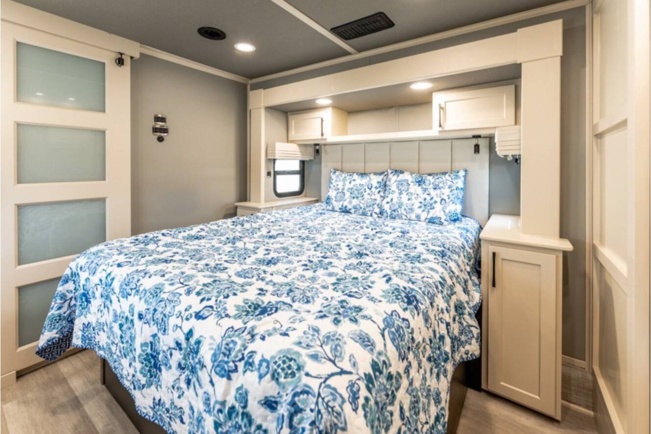 A photo of this 2024 Luxe 48FB TOYHAULER