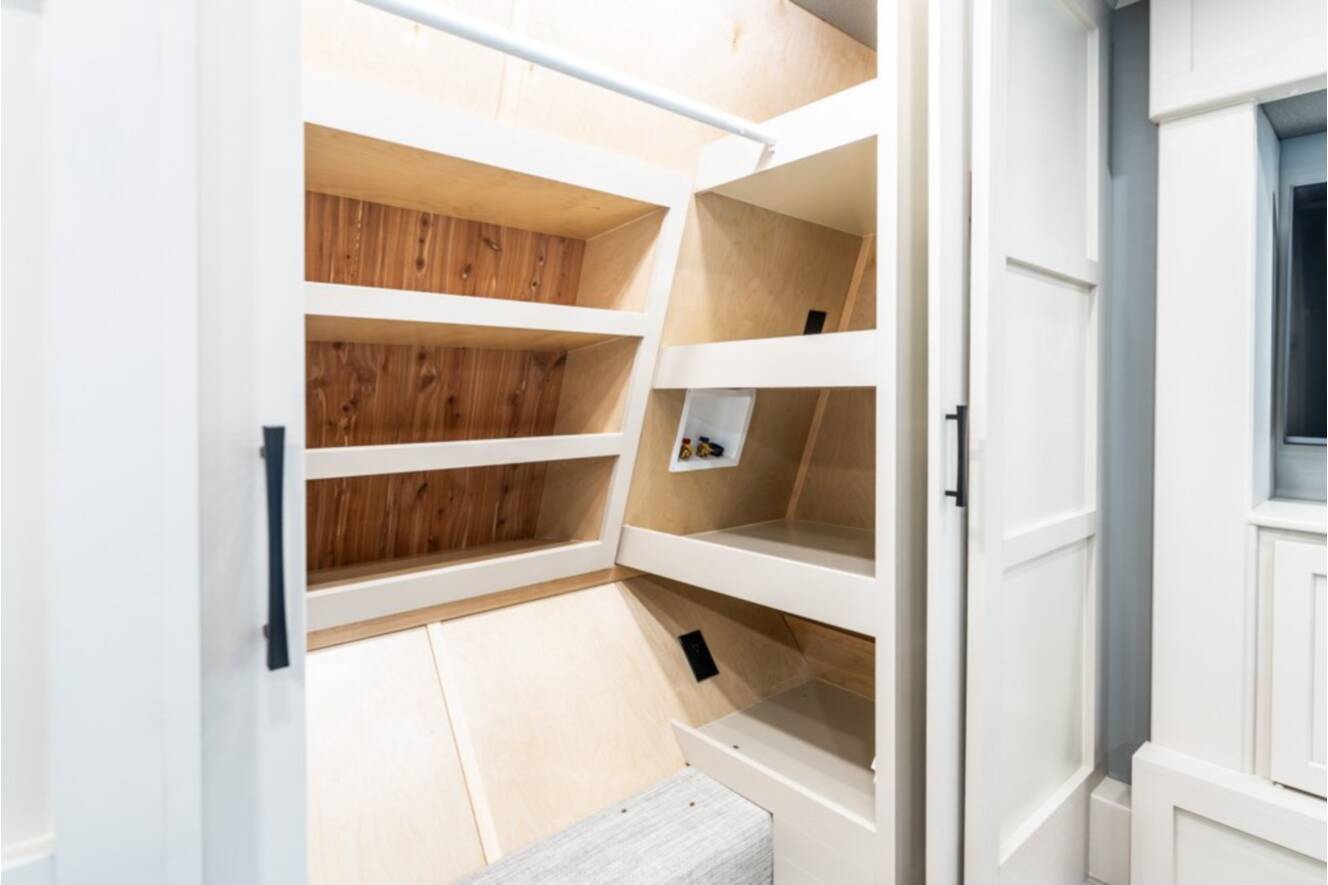 A photo of this 2024 Luxe 48FB TOYHAULER